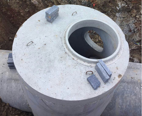 企口水泥管能否与其他材料管道进行连接？